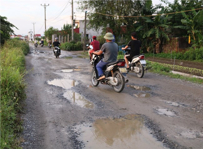 Hải Phòng: Con đường “đau khổ” của người dân xã nông thôn mới (10/6/2022)